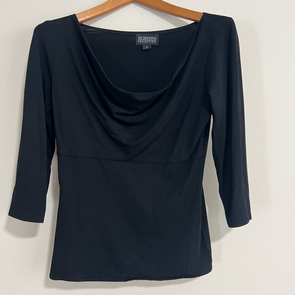 De Sentino Draped 3/4 Length Sleeve Shirt. Excellent Condition. Size S